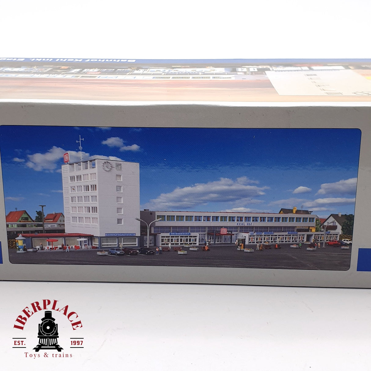 ♻️ Segunda mano - Kibri 37517 Estación de tren con iluminación interior N escala 1:160