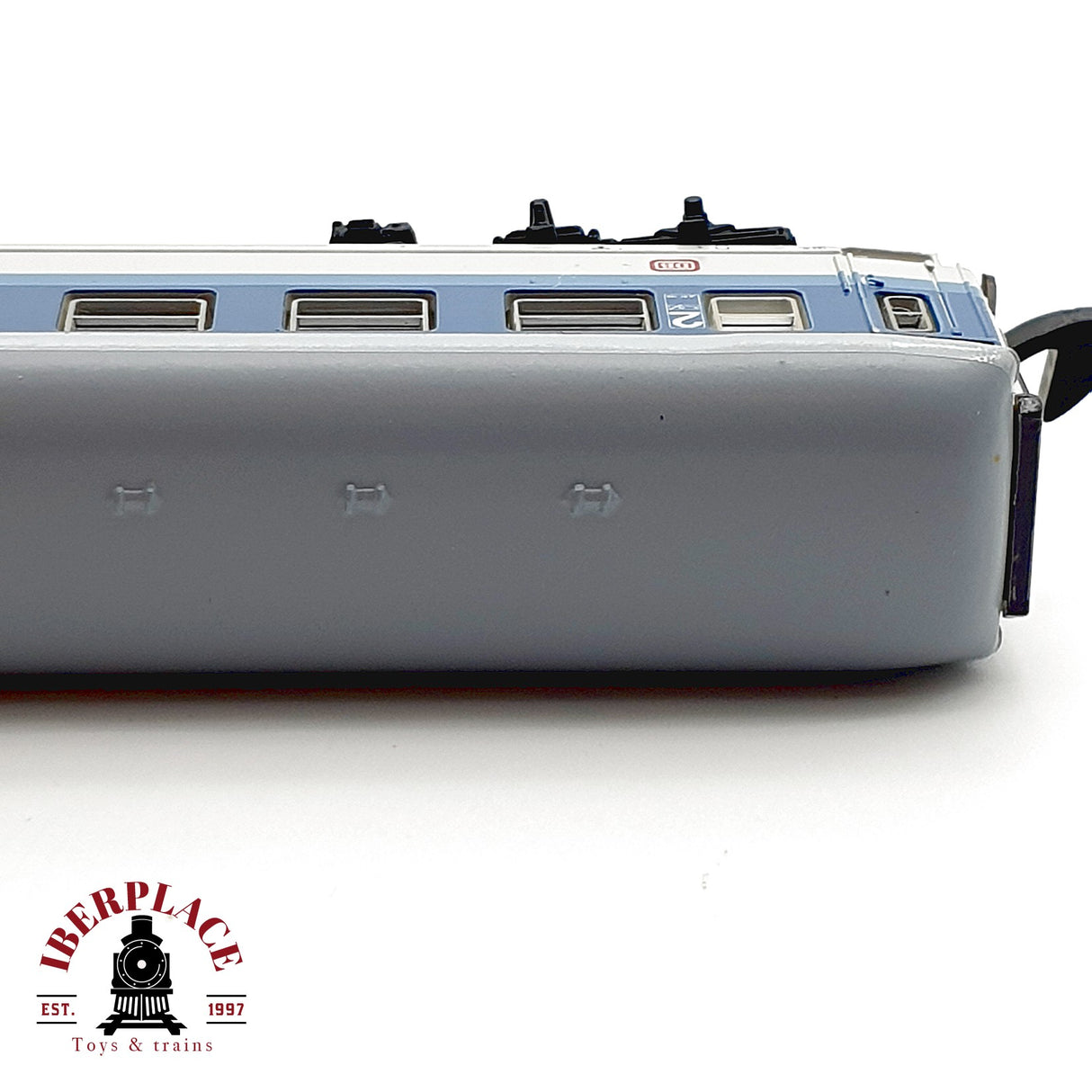 ✨♻️ Märklin 8744 Vagon Pasajeros 2ª Clase Bm 235 DB Epoca IV Escala Z 1:220