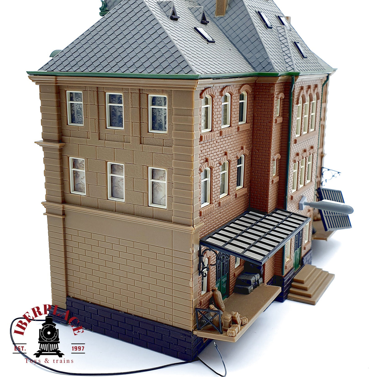 ♻️ Vollmer 25330 Oficina de Correos con rampa trasera Escala H0 1:87