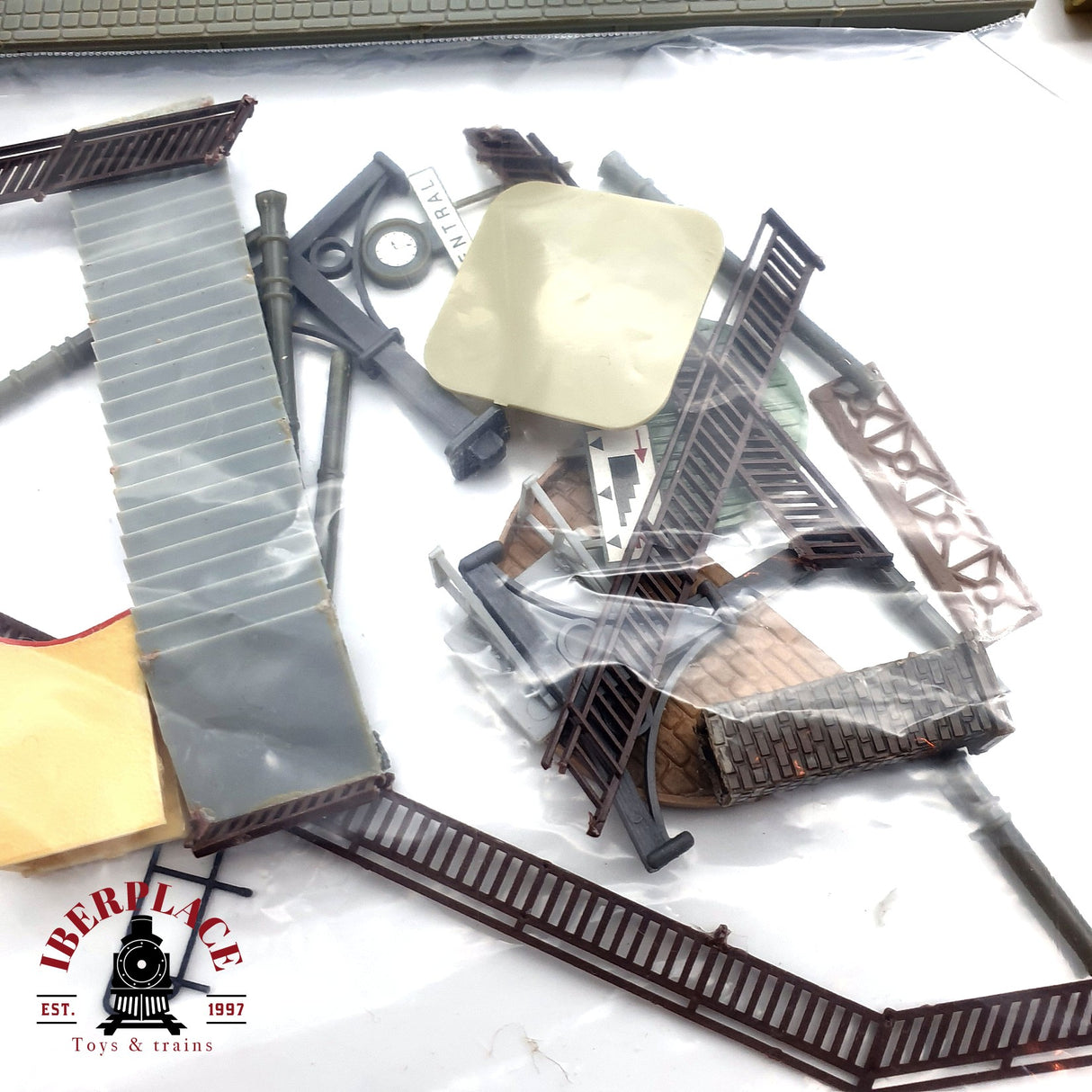 ♻️ Piezas de repuesto para anden plataforma de estación H0 escala 1:87 V10