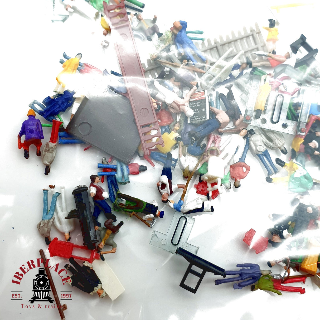 ♻️ Figuras viajeros paseantes vallas etc N escala 1:160 E20