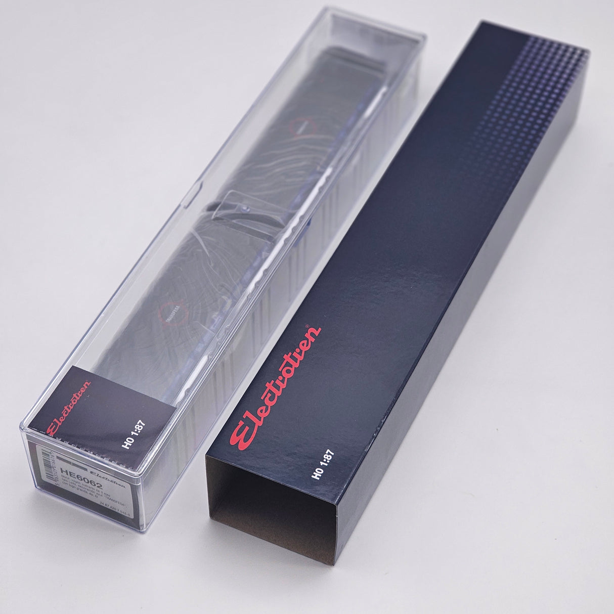 Vagón articulado TRANSFESA de 3 ejes con lona – Tipo Lails 24-87-420-7-054-8 – Escala H0 – Electrotren HE6062 (época IV)