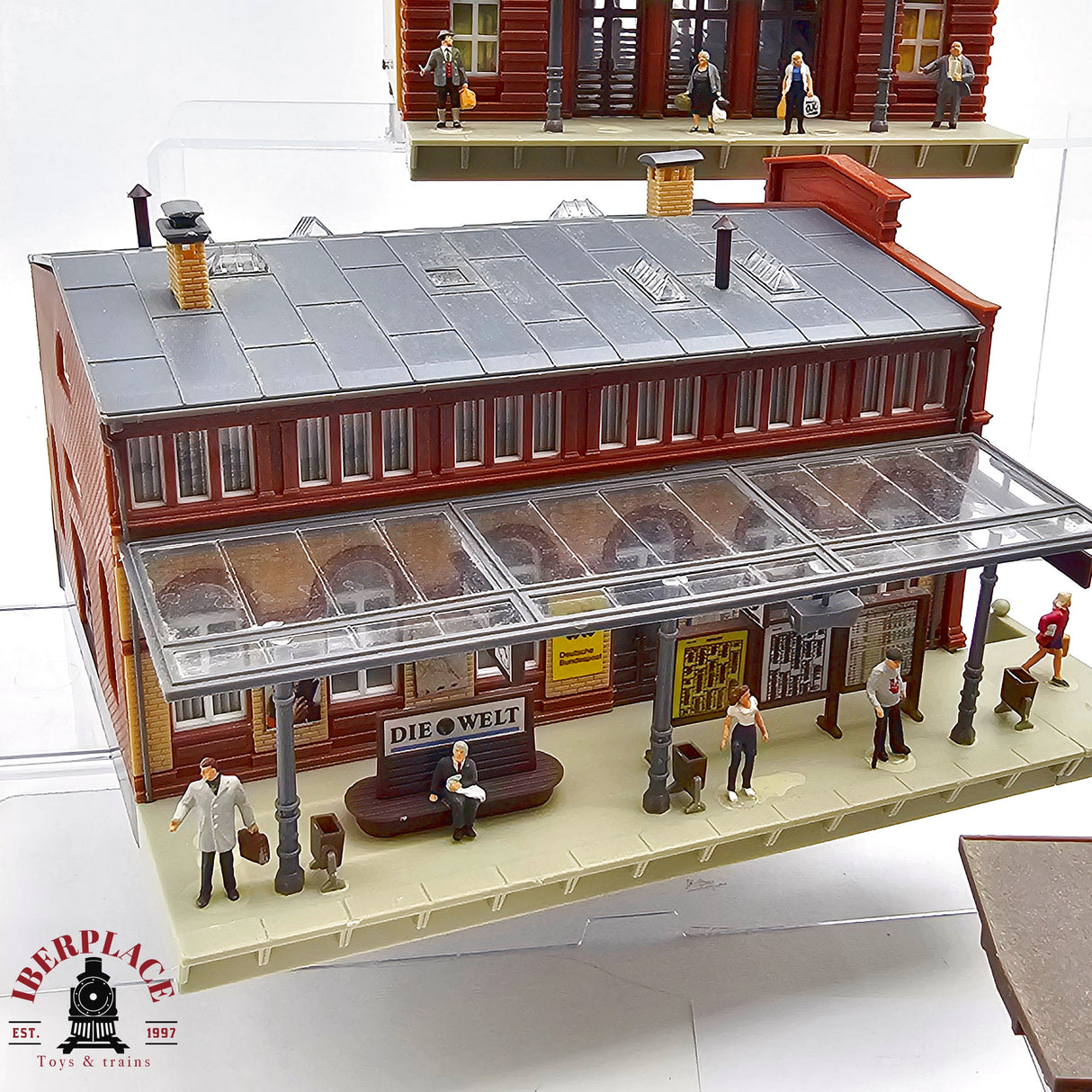 ♻️ 2da mano - FALLER estación de tren Mittelstadt con plataformas y figuras H0 escala 1:87 A11