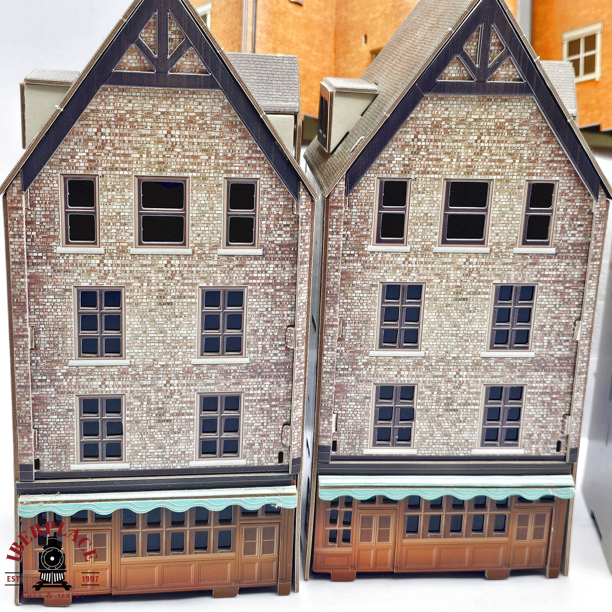 ♻️ 2da mano - 6x Edificios esquineros, edificios con bajos comerciales de cartón H0 escala 1:87 A11