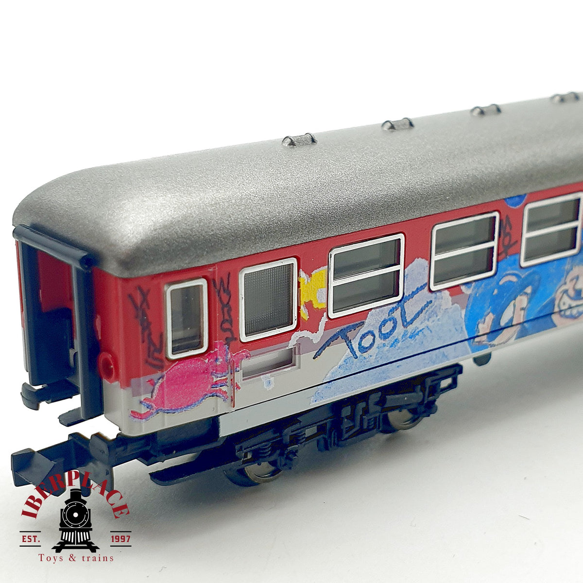 ♻️ Arnold 70501 Coche Pasajeros Grafiti Laurel Hardy DB Ep V escala N 1:160 2/3