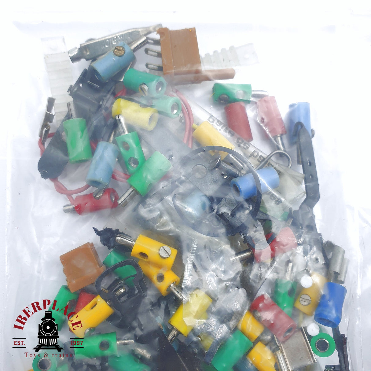 ♻️ 2da mano - Lote de clavijas macho hembra y pequeñas piezas de conexión H0 escala 1:87
