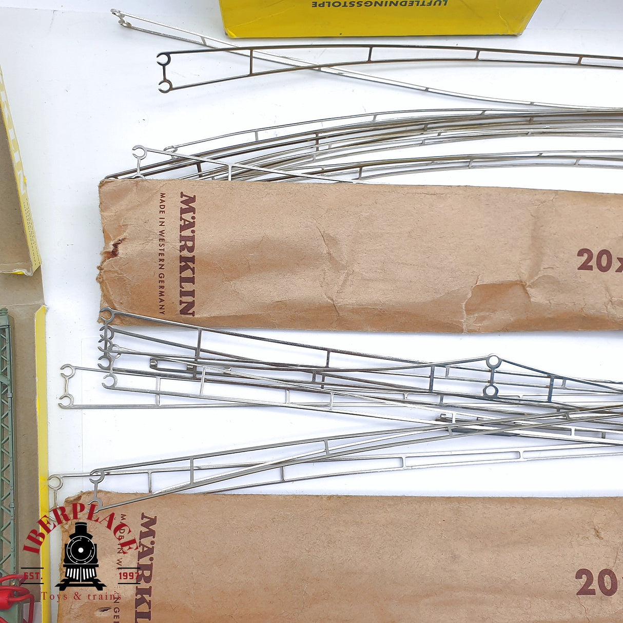 ♻️ 2da mano - Märklin 65x hilo de catenaria y mástil de catenarias H0 escala 1:87