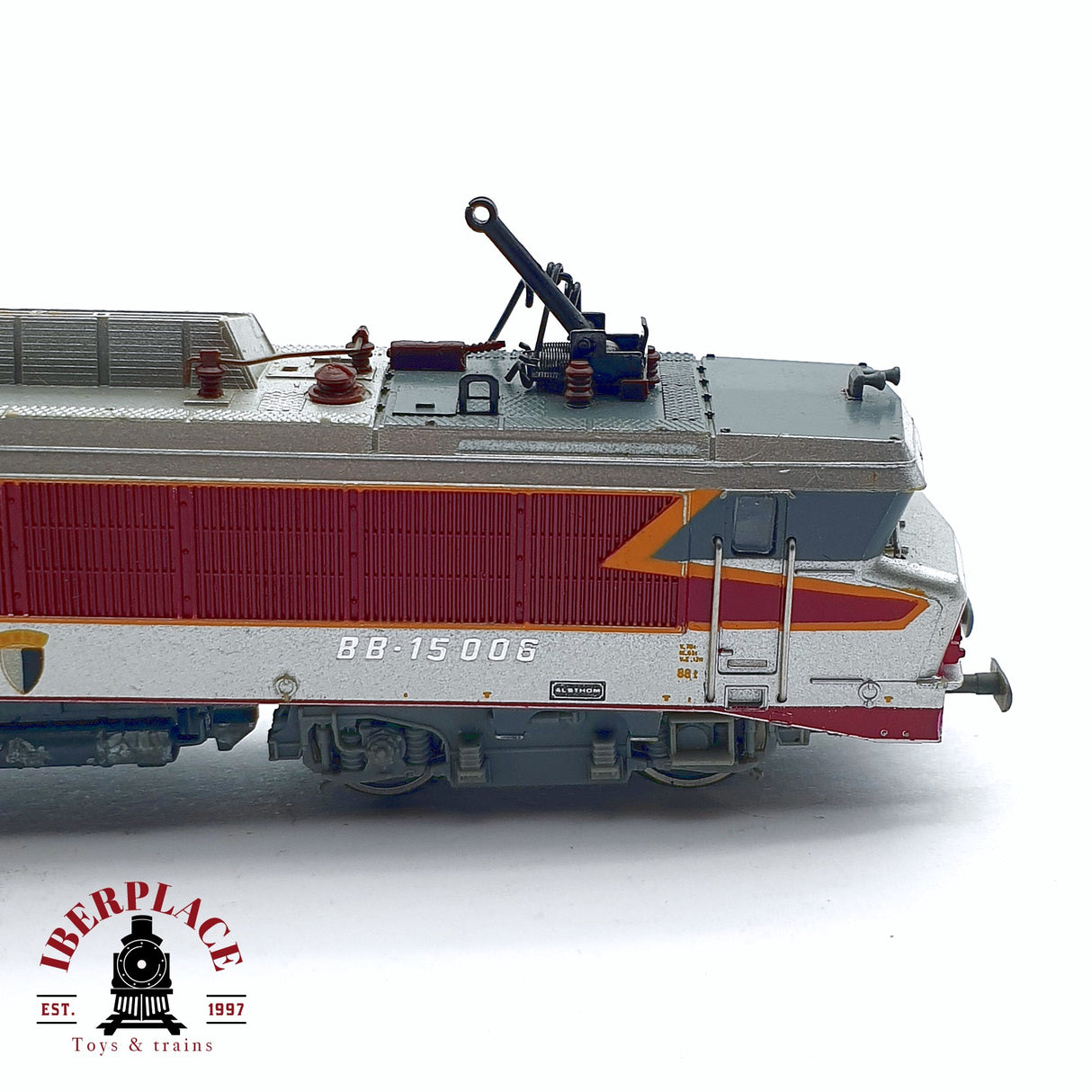 ♻️ 2da mano - Fleischmann 7360 Locomotora eléctrica TEE SNCF 15 006 para piezas de repuesto N escala 1:160