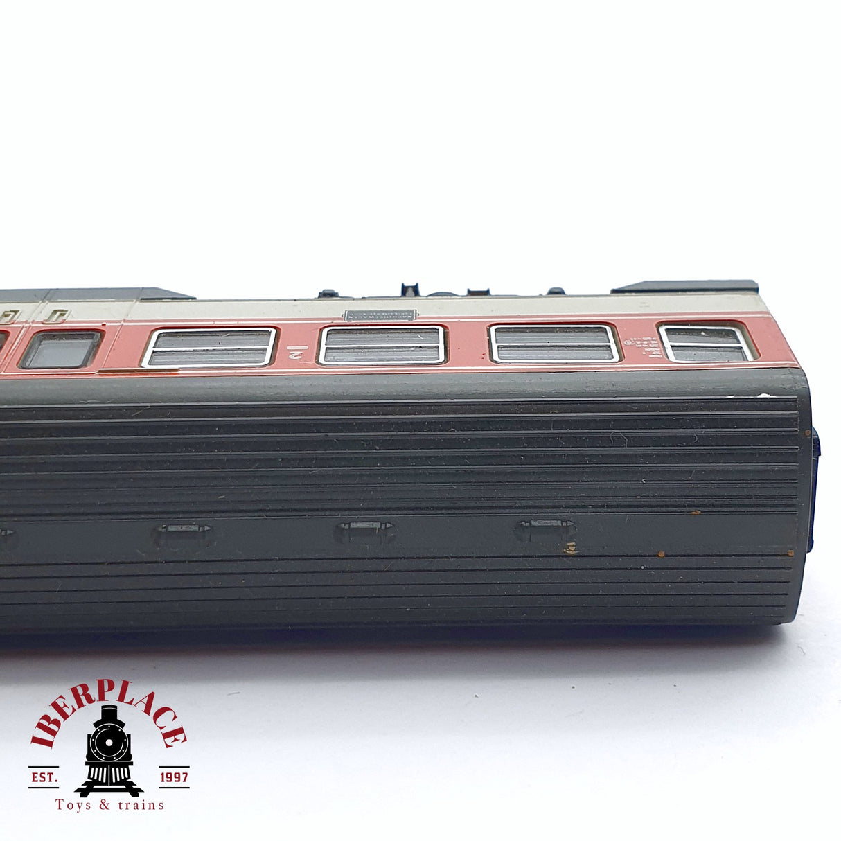 ♻️ 2da mano - Fleischmann 8192 vagón pasajeros DB clase 2 N escala 1:160