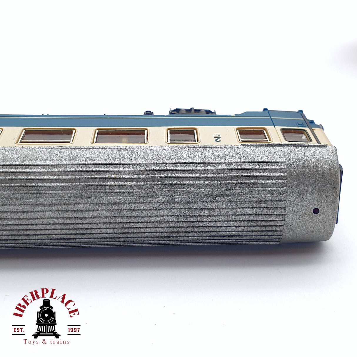 ♻️ 2da mano - Roco 24303 vagón pasajeros DB clase 2 N escala 1:160