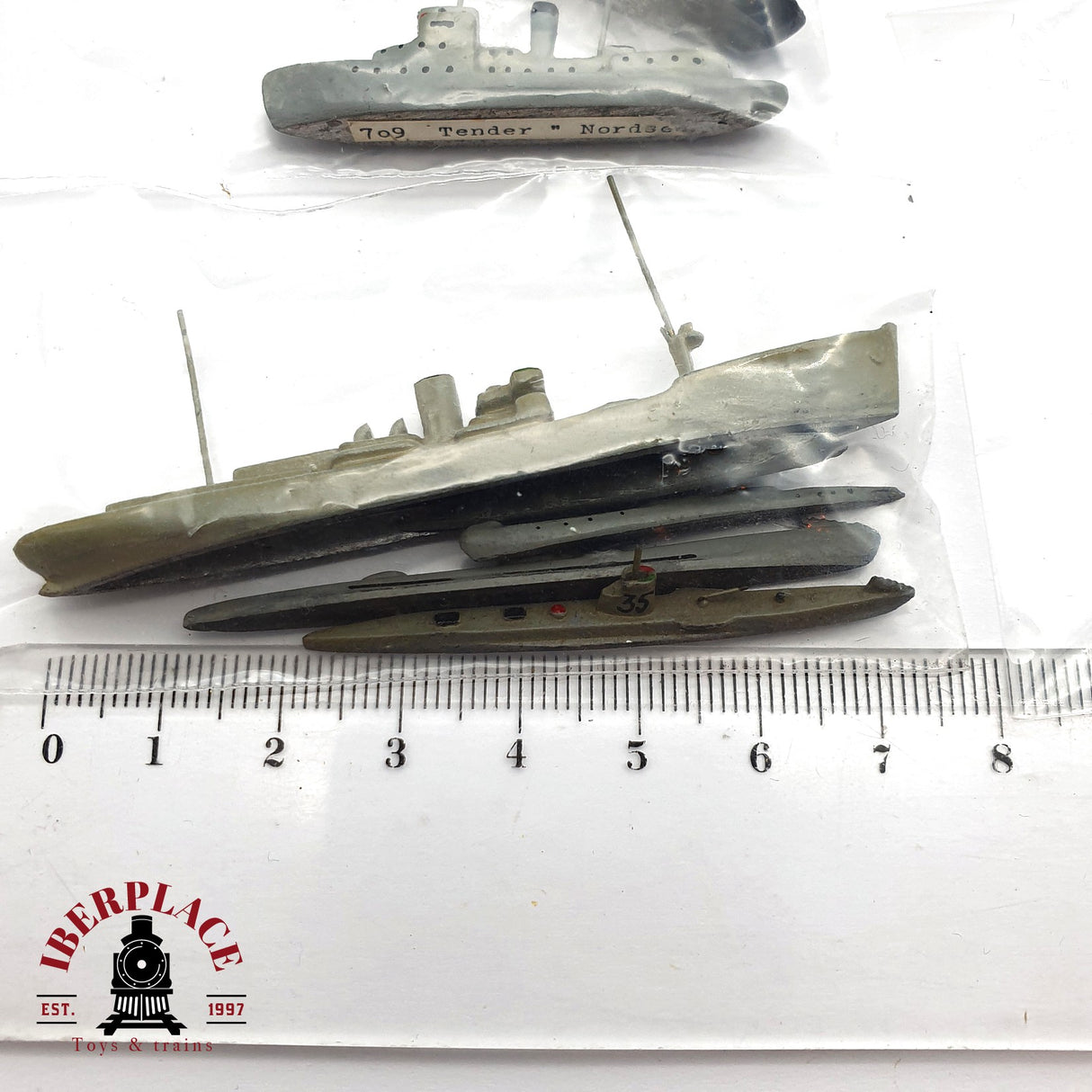 ♻️ WIKING - Antiguos barcos militares en metal 1:1200 ADT03