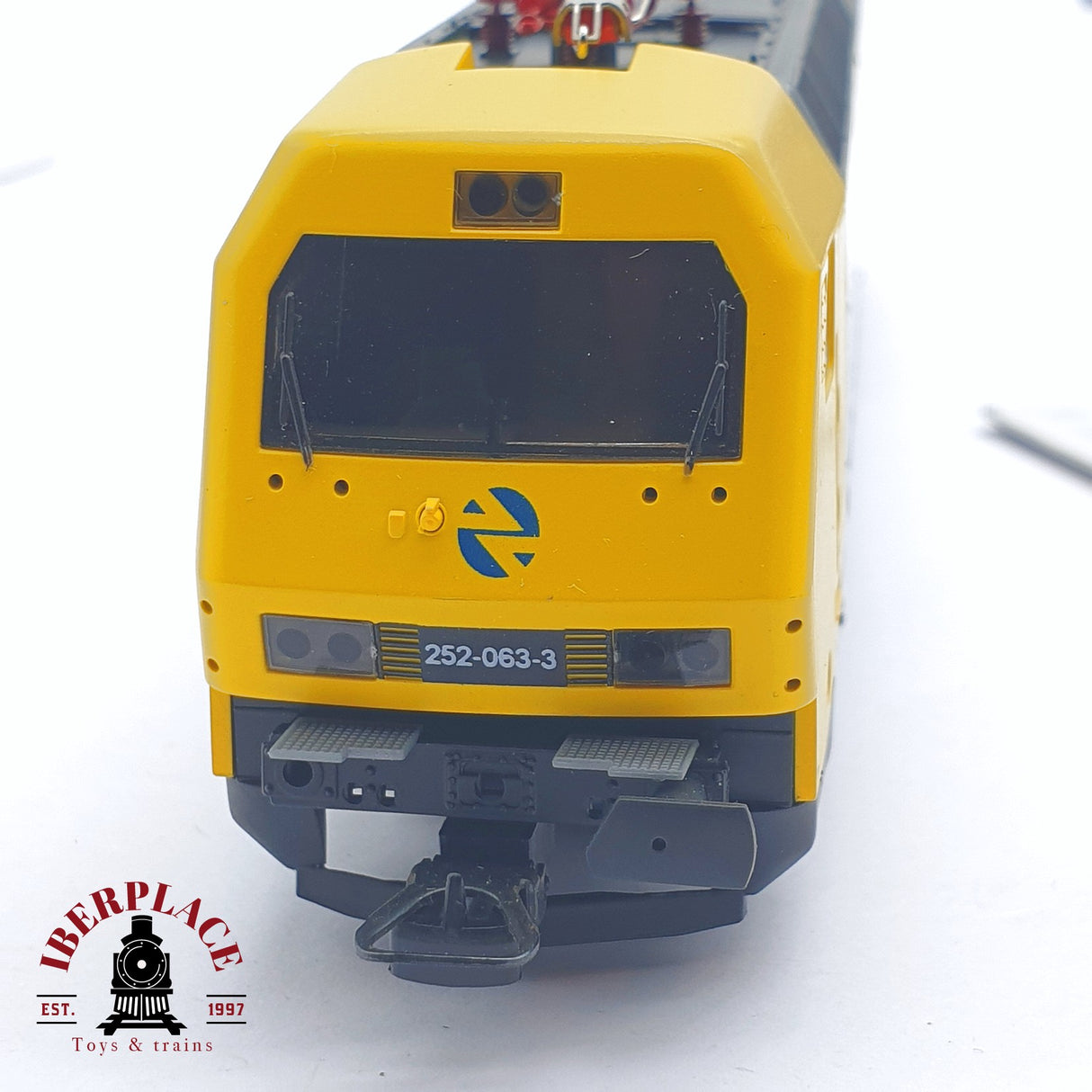 ♻️ 2 mano - Lima 208561 Locomotora RENFE 252 063 H0 escala 1:87 AH05