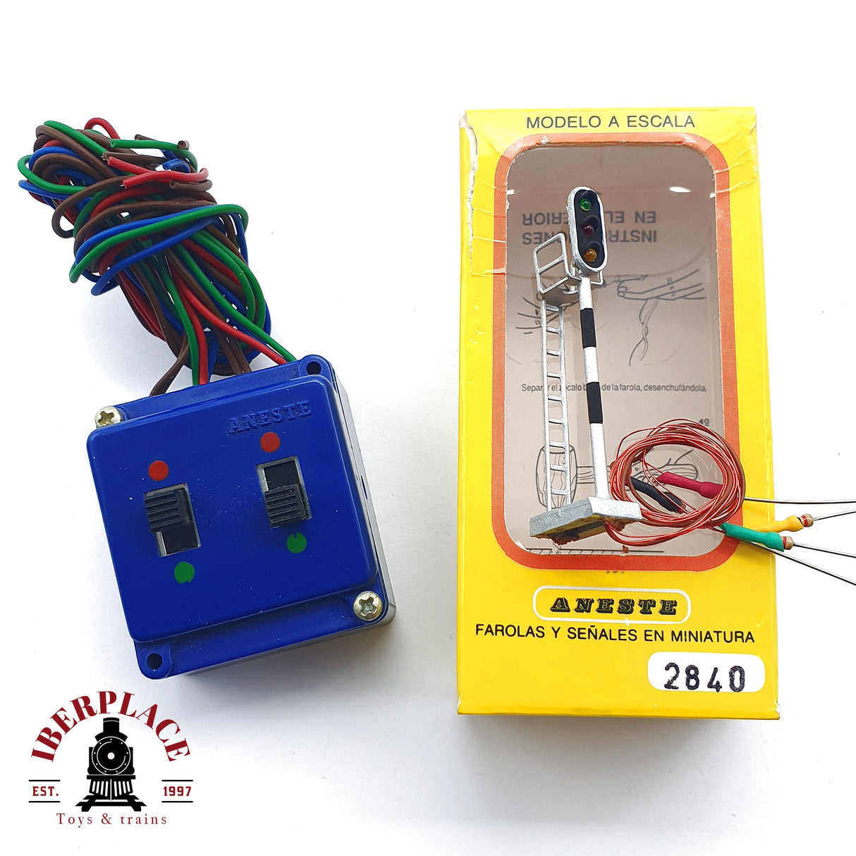 ♻️ 2da mano - Aneste 2840 Pupitre de mando y semáforo N escala 1:160 AN10