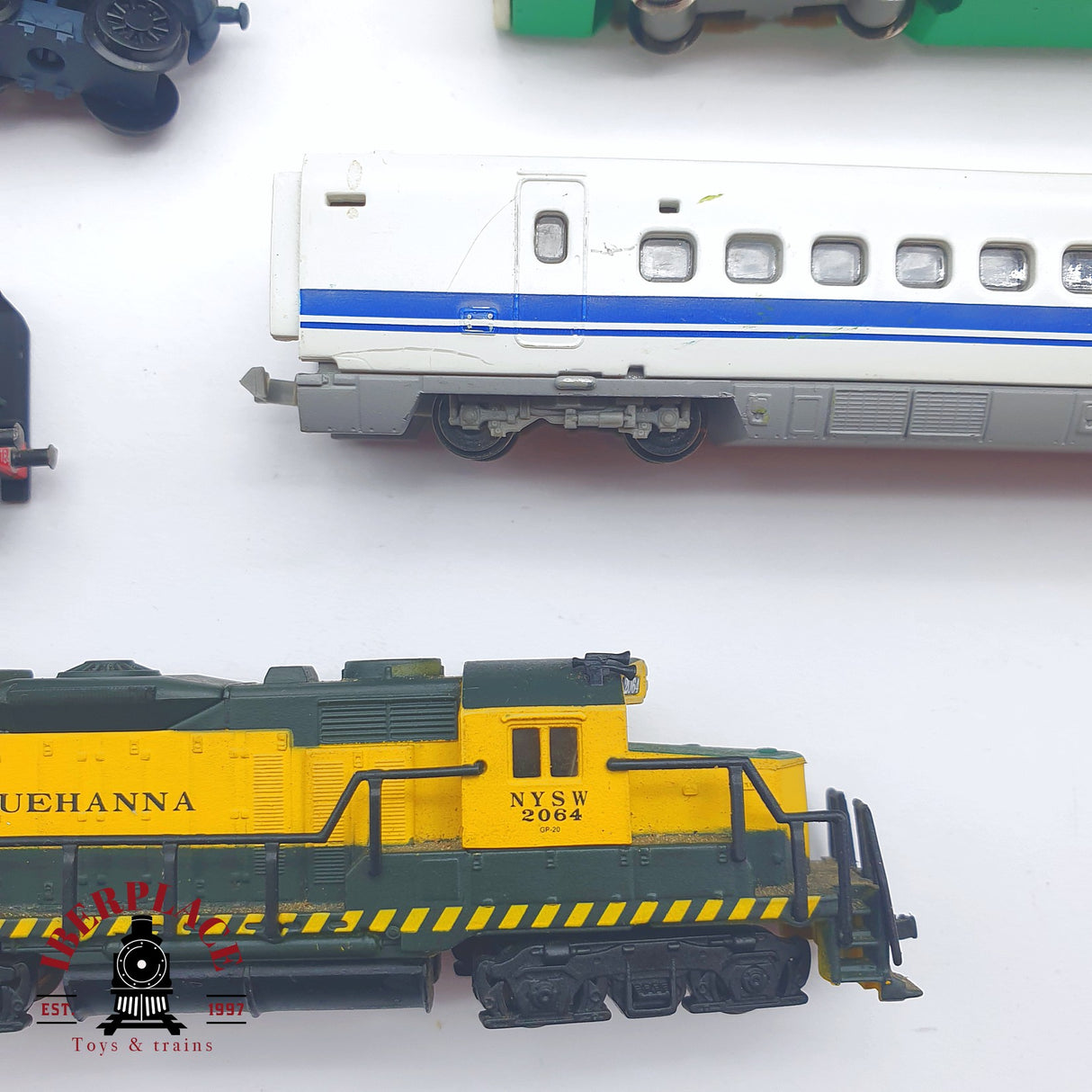 ♻️ 2 mano - Locomotoras sin motor para decoración N escala 1:160 TEN06