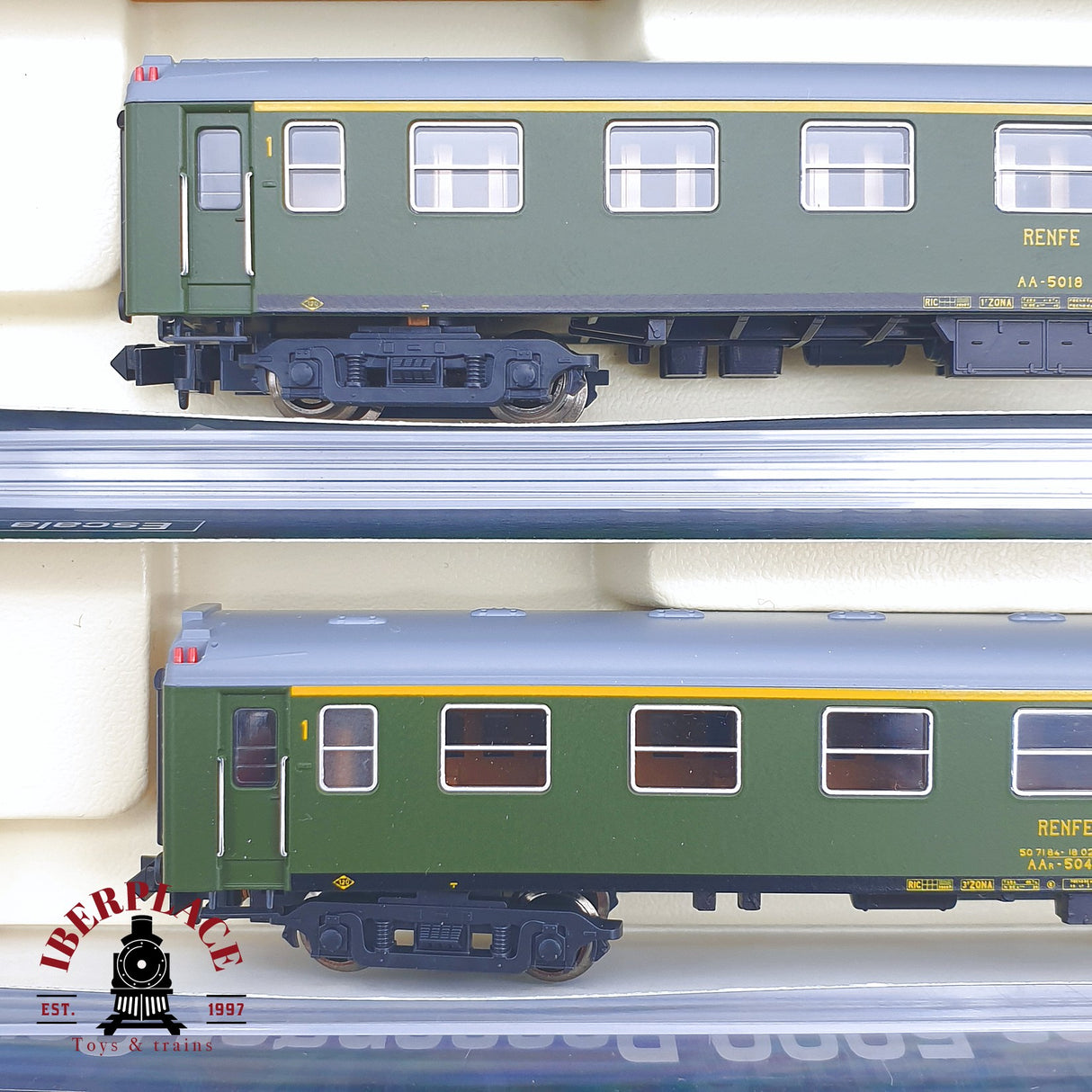 ♻️ 2 mano - KATO 107-1200 set 4 coches pasajero 1-2 clase / cafeteria RENFE N escala 1:160 AN08