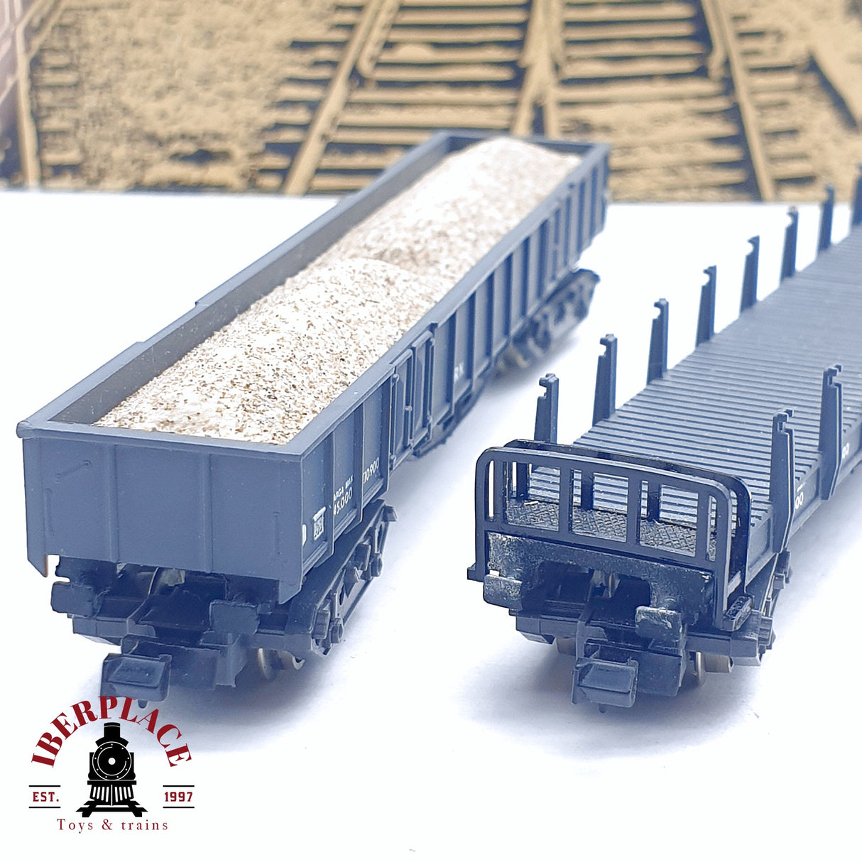 ♻️ 2da mano - 2x IBERTREN vagones telero y borde alto RENFE RN Gris N escala 1:160