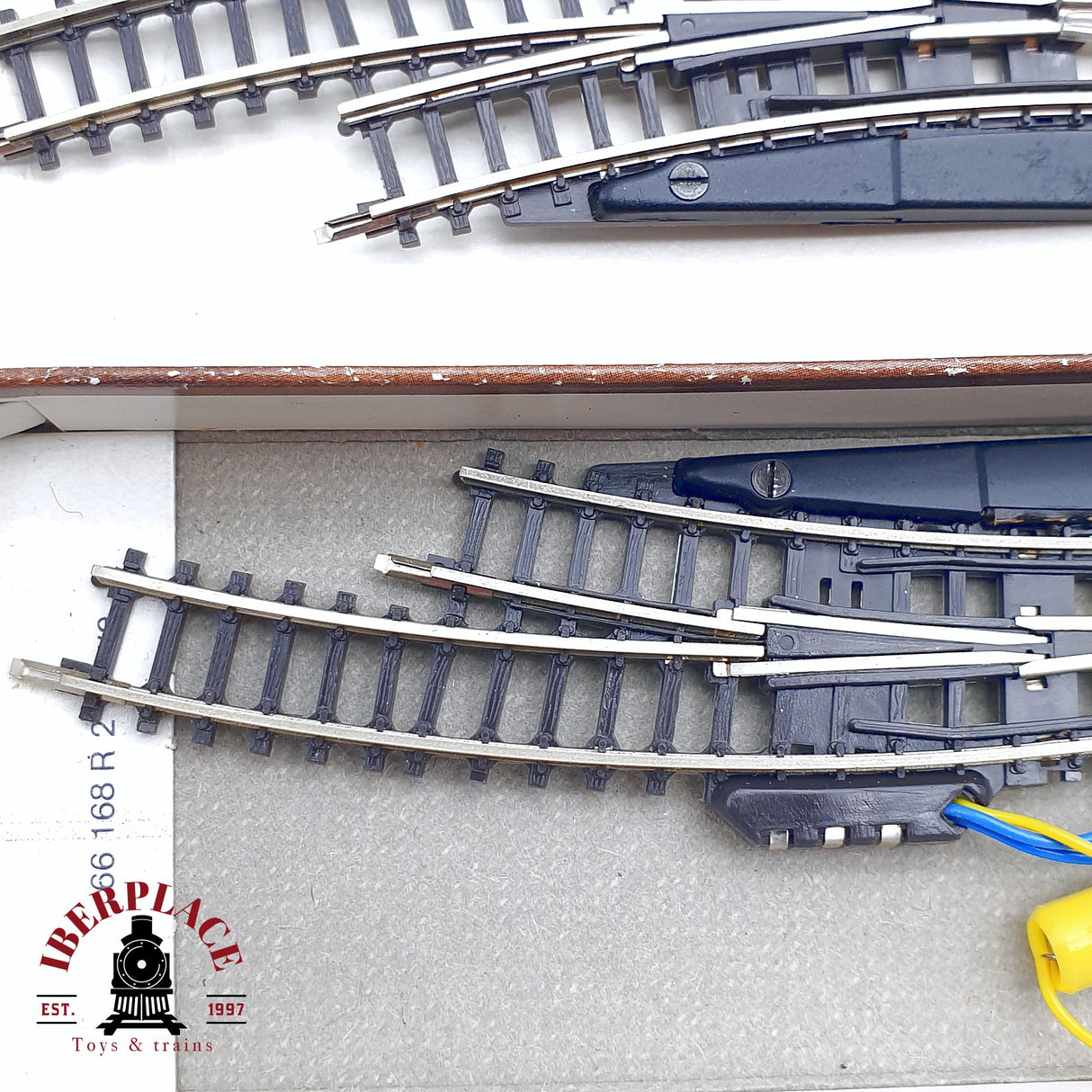 ♻️ 2da mano - Märklin 8567 Desvío eléctrico curvo izquierda derecha Z escala 1:220