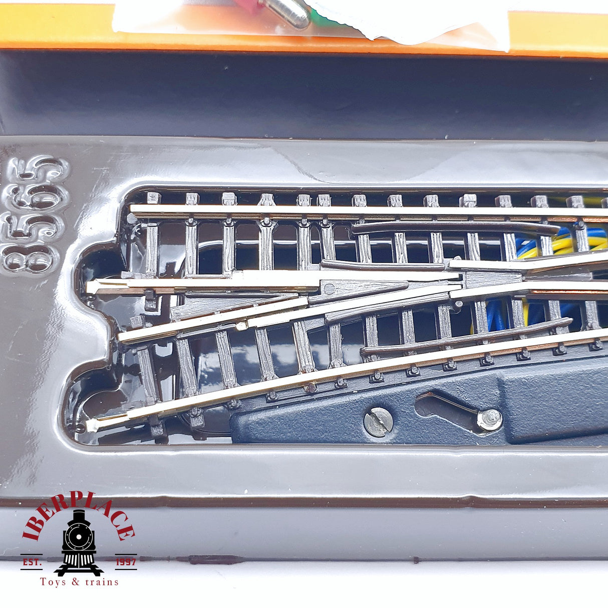 ♻️ 2da mano - Märklin 8562 Desvío eléctrico a la izquierda Z escala 1:220