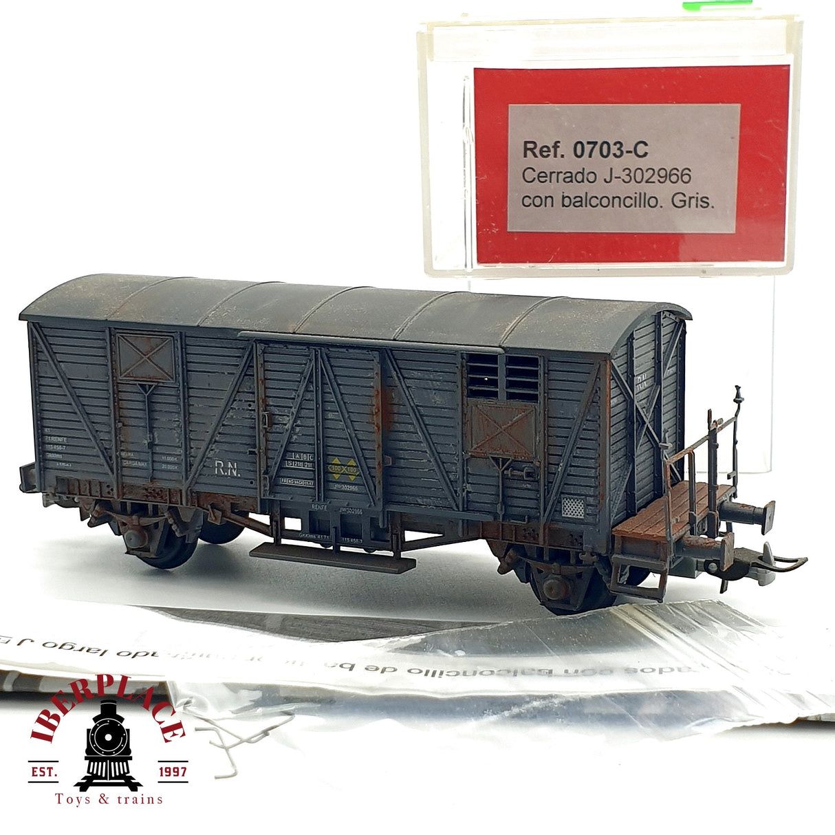 ♻️ DC KTrain 0703-C vagón cerrado con balconcillo envejecido RENFE H0 escala 1:87 A28