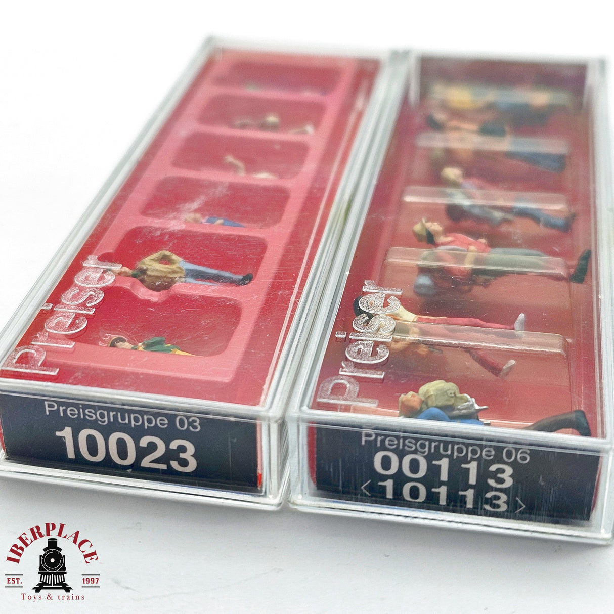 ♻️ 2da mano - 2x Preiser figuras autoestopistas y niños H0 escala 1:87 E13