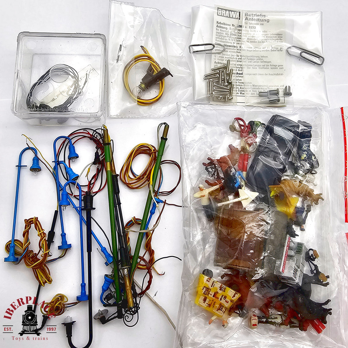 ♻️ 2da mano - Figuras farolas postes de luz H0 escala 1:87 E13