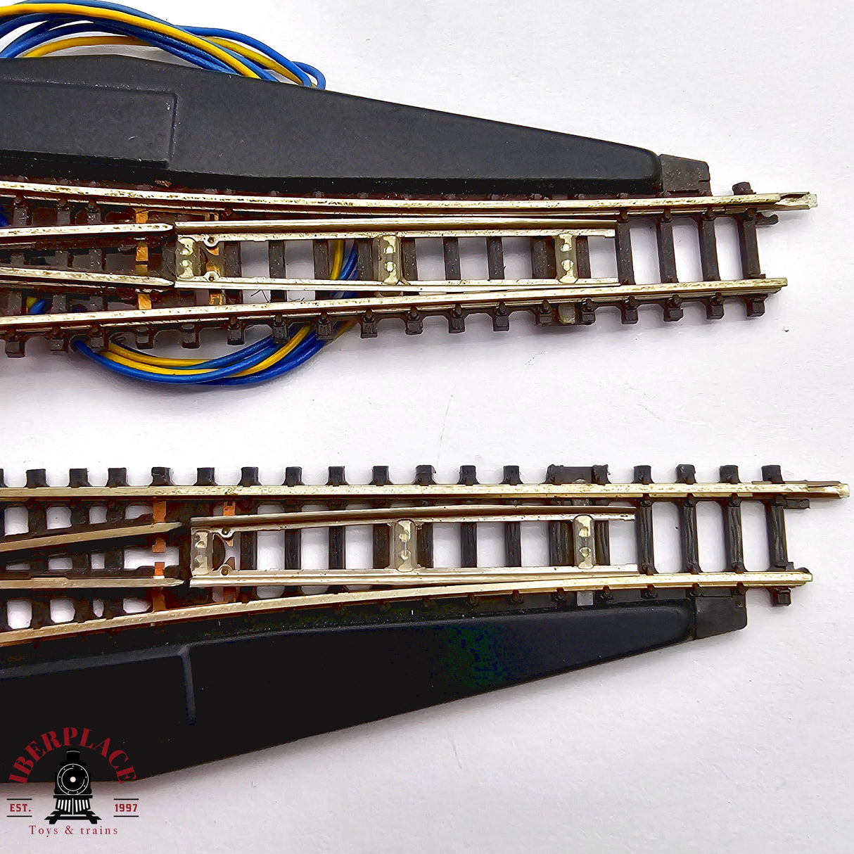 ♻️ 2da mano - Märklin 2x 8561 8564 desvíos izquierda y derecha Z escala 1:220 E14 3/13