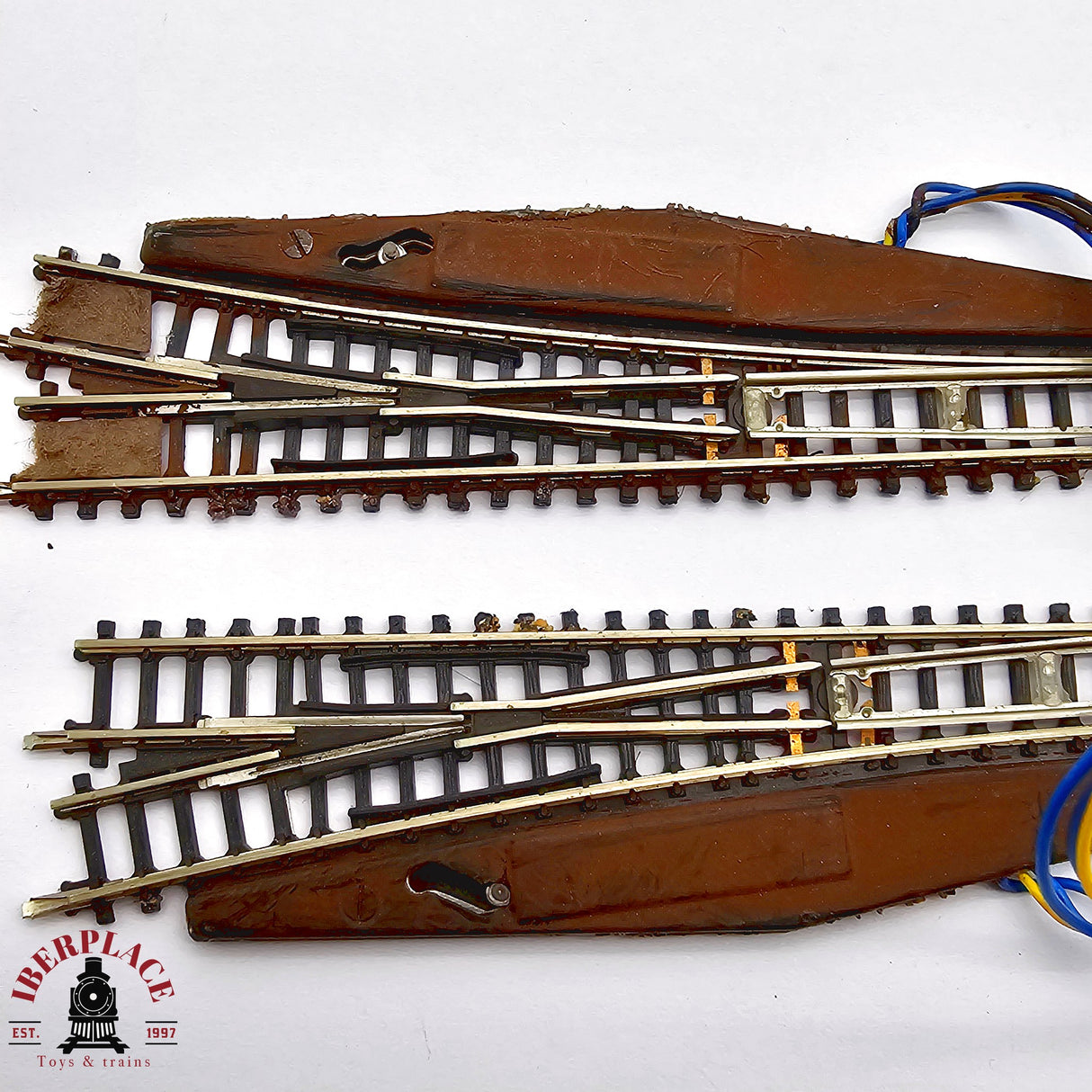 ♻️ 2da mano - Märklin 2x 8561 8564 desvíos izquierda y derecha Z escala 1:220 E14 5/13