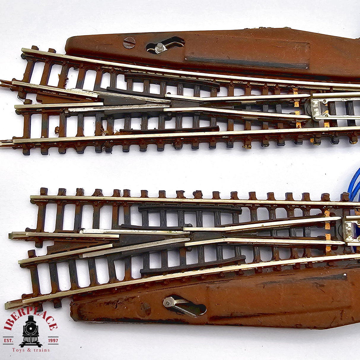 ♻️ 2da mano - Märklin 2x 8561 8564 desvíos izquierda y derecha Z escala 1:220 E14 7/13
