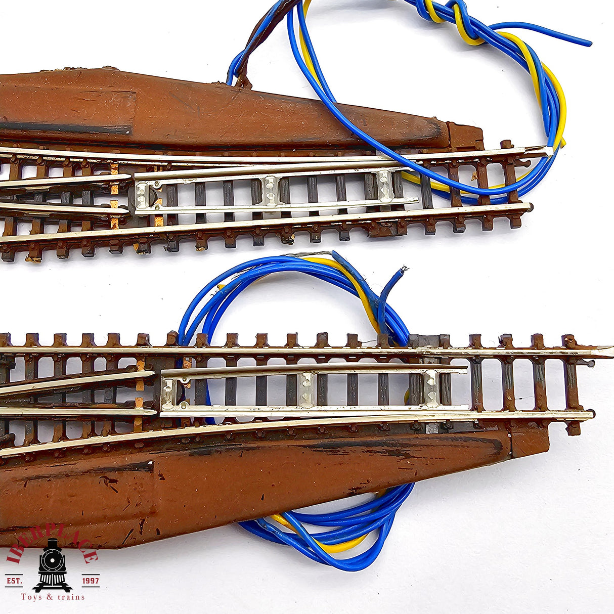 ♻️ 2da mano - Märklin 2x 8561 8564 desvíos izquierda y derecha Z escala 1:220 E14 7/13
