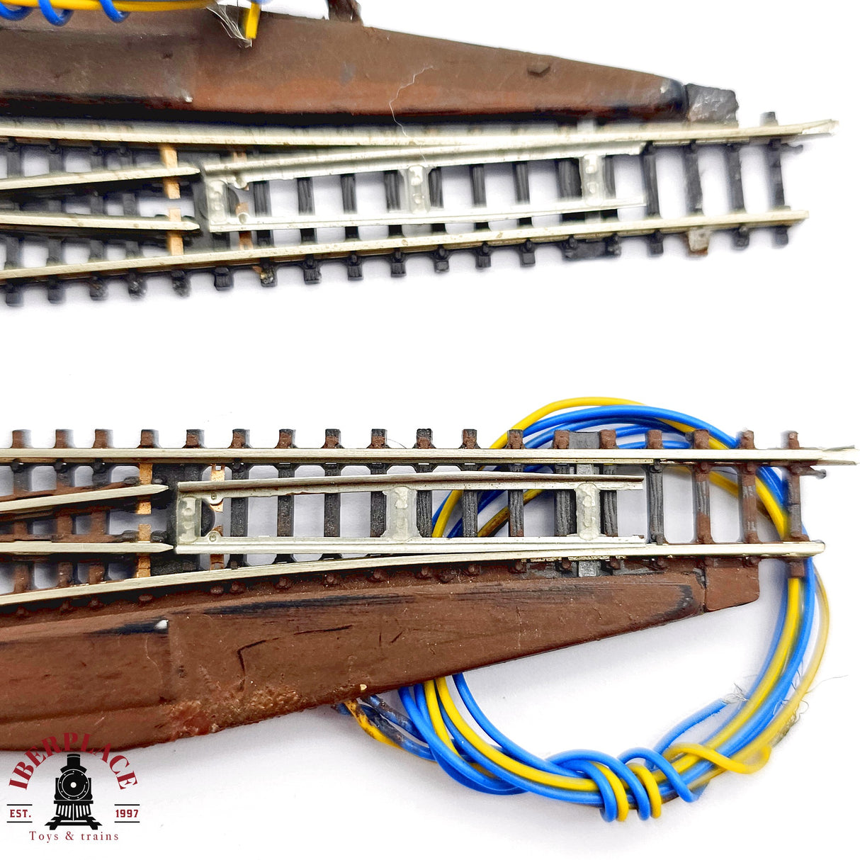 ♻️ 2da mano - Märklin 2x 8561 8564 desvíos izquierda y derecha Z escala 1:220 E14 13/13