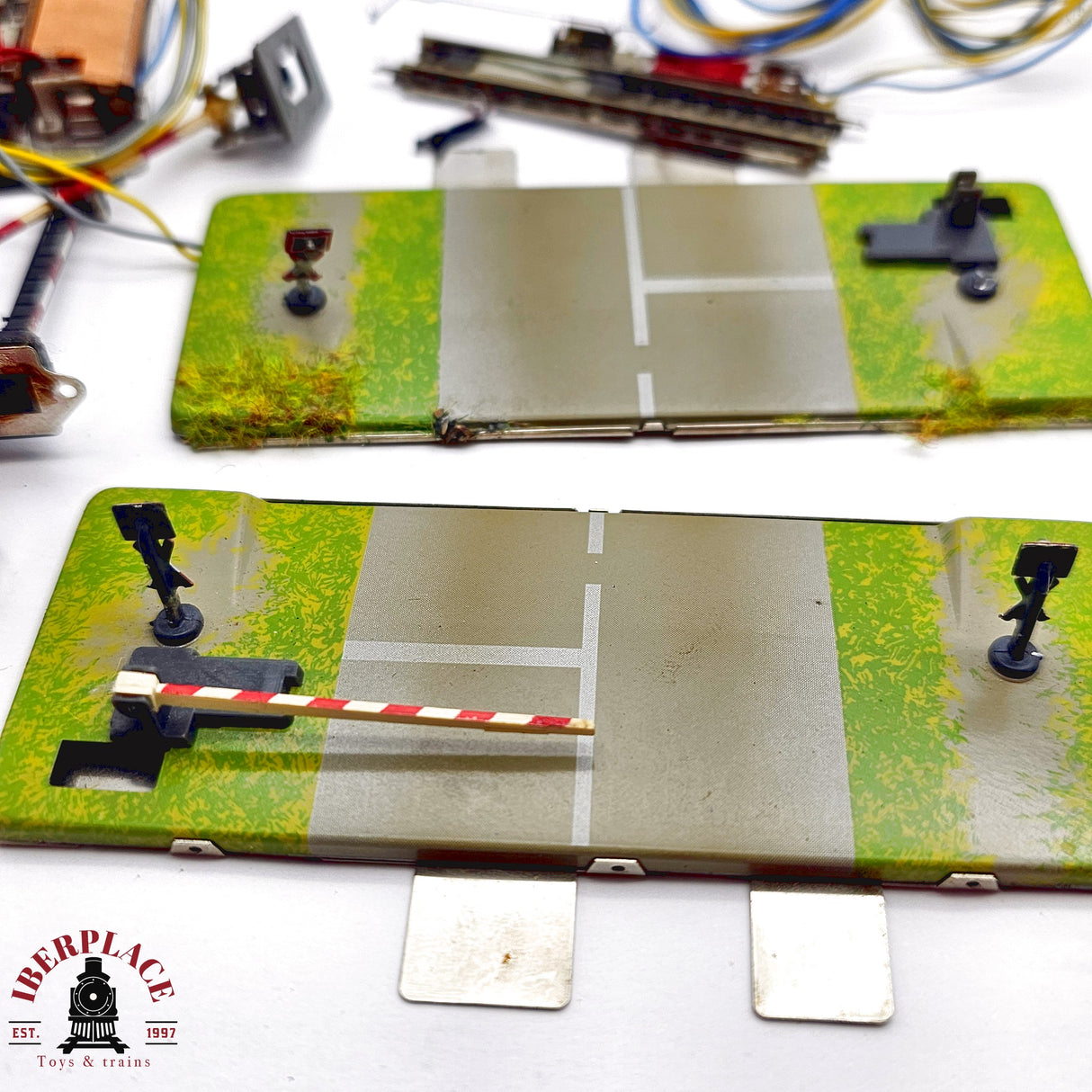 ♻️ 2da mano - Märklin paso a nivel para piezas o restaurar Z escala 1:220 E14