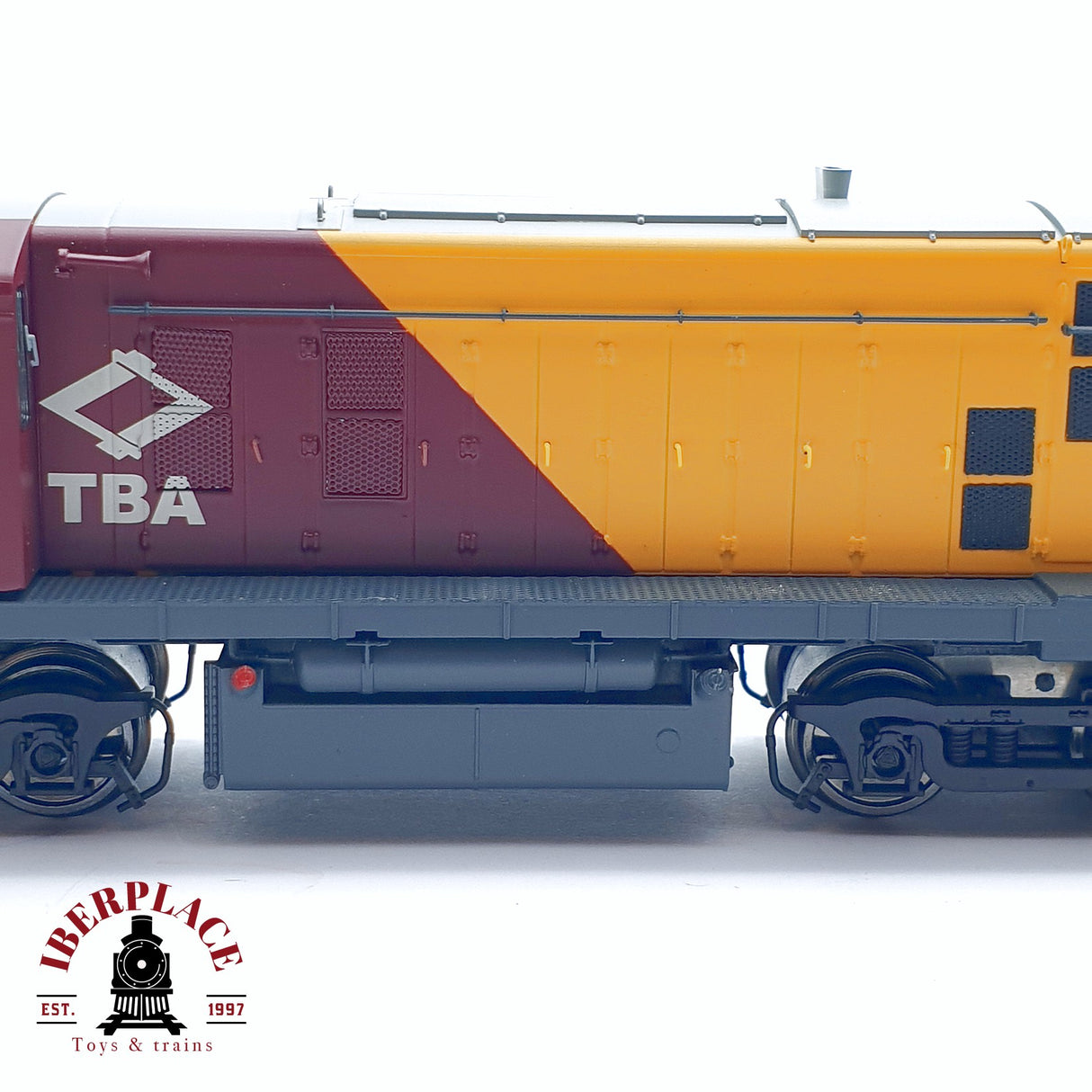 🆕 Mabar - 81314 Locomotora diesel Alco 1300 TBA modelo DC nueva con caja H0 escala 1:87