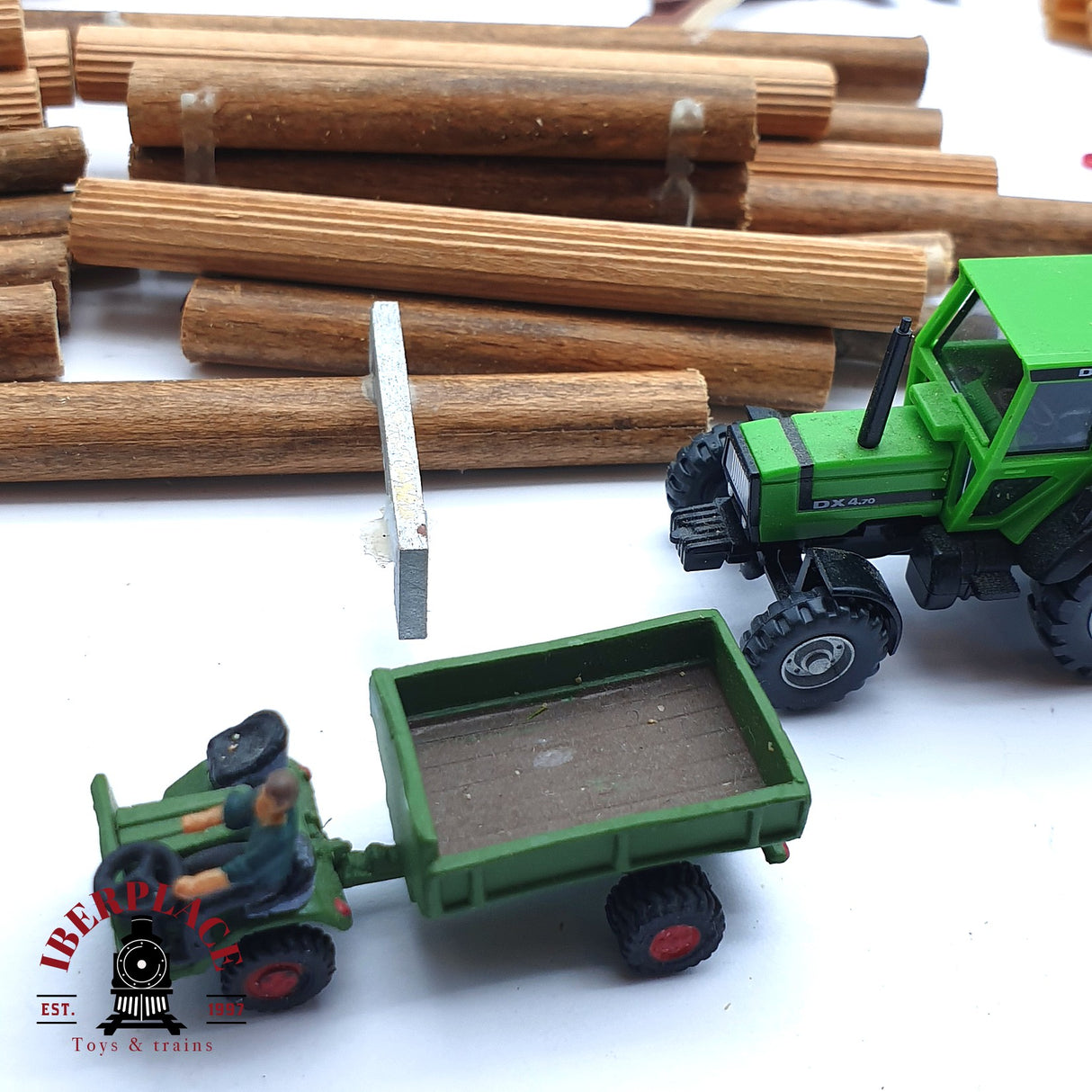 ♻️ 2da mano - Wiking palets madera troncos tractores para el campo H0 escala 1:87 EH010