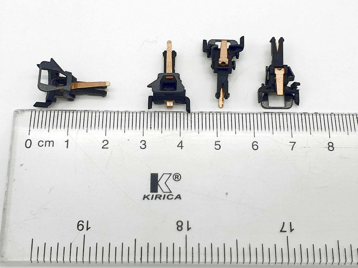 H0 1:87 Märklin E-115737 coupler enganche Couplages Accoppiamenti NEM 362 Set 4x