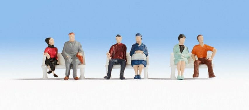 Noch 38130 figuras gente sentada escala N 1:160