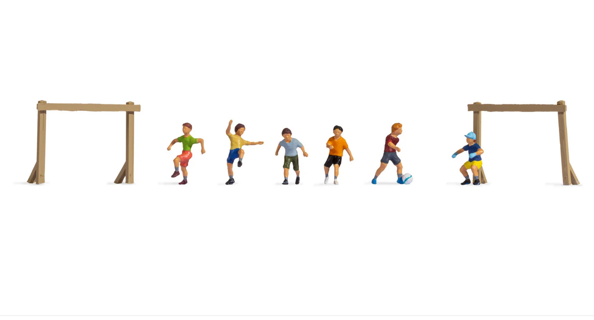 Noch 36817 figuras niños jugando al futbol N escala 1:160