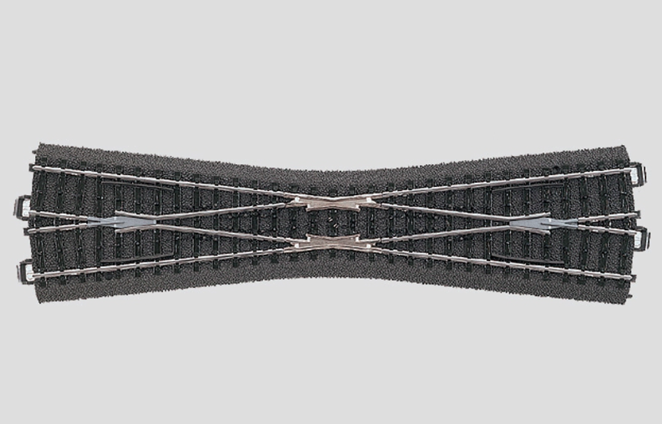 H0 1:87 escala Märklin 24740 Travesía ordinaria estrecha 236,1 mm. Ángulo de travesía 12,1°