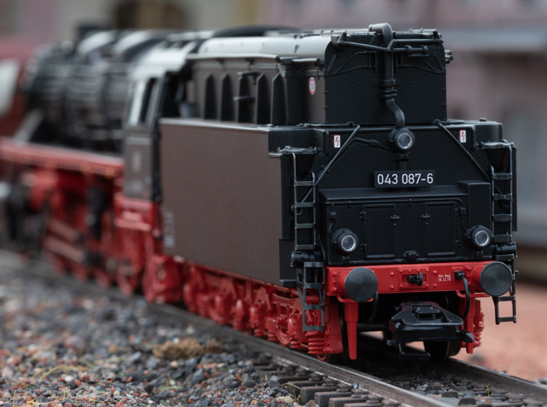 H0 1:87 Märklin 39884 Digital Locomotora de vapor de la serie 043 DB