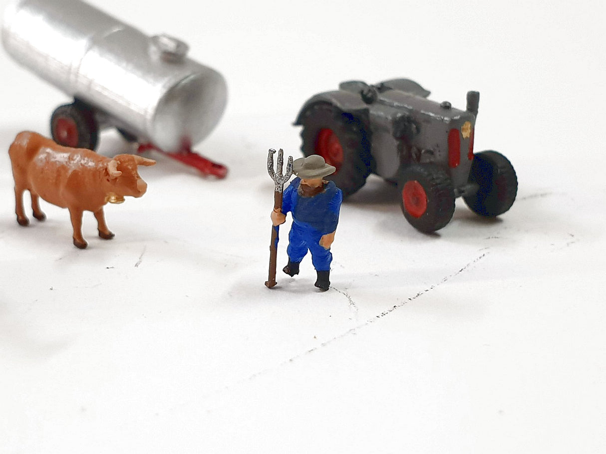 🧨 Liquidación – Z 1:220 escala figuras Iberplace 10003 Tractor vacas