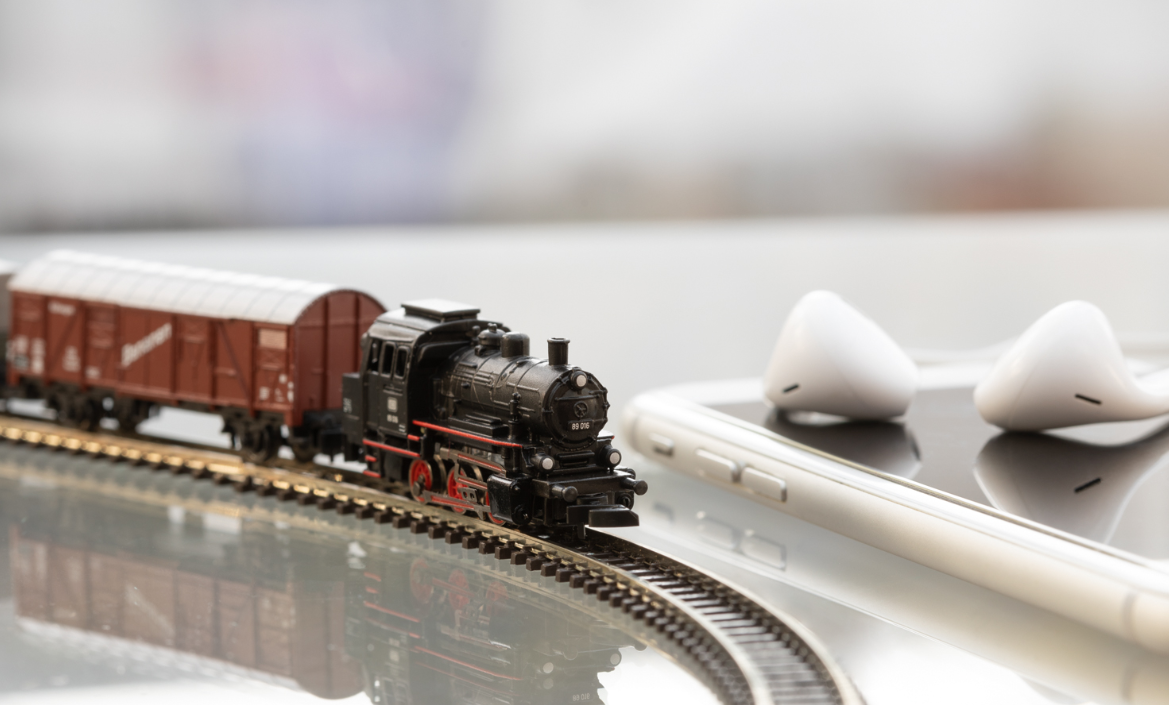 Z 1:220 Märklin 81701 Caja de iniciación Tren mercancías con locomotora de vapor BR 89, circuito ovalado de vías, unidad de conducción, fuente de alimentación