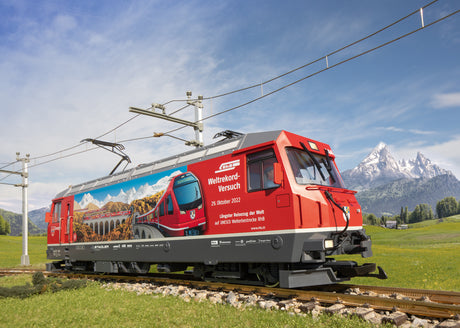 Presentación del modelo especial LGB Alpine Cruise Ge 4/4 III para el intento de récord mundial