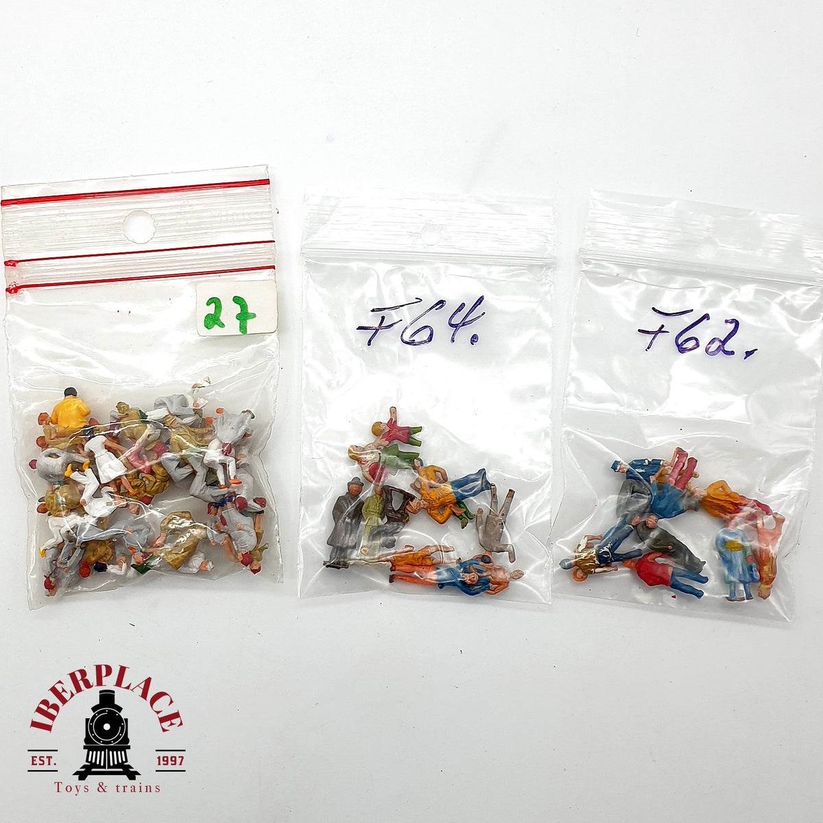 ♻️ 🚂 Lote figuras personas sentadas paseantes Escala H0 1:87
