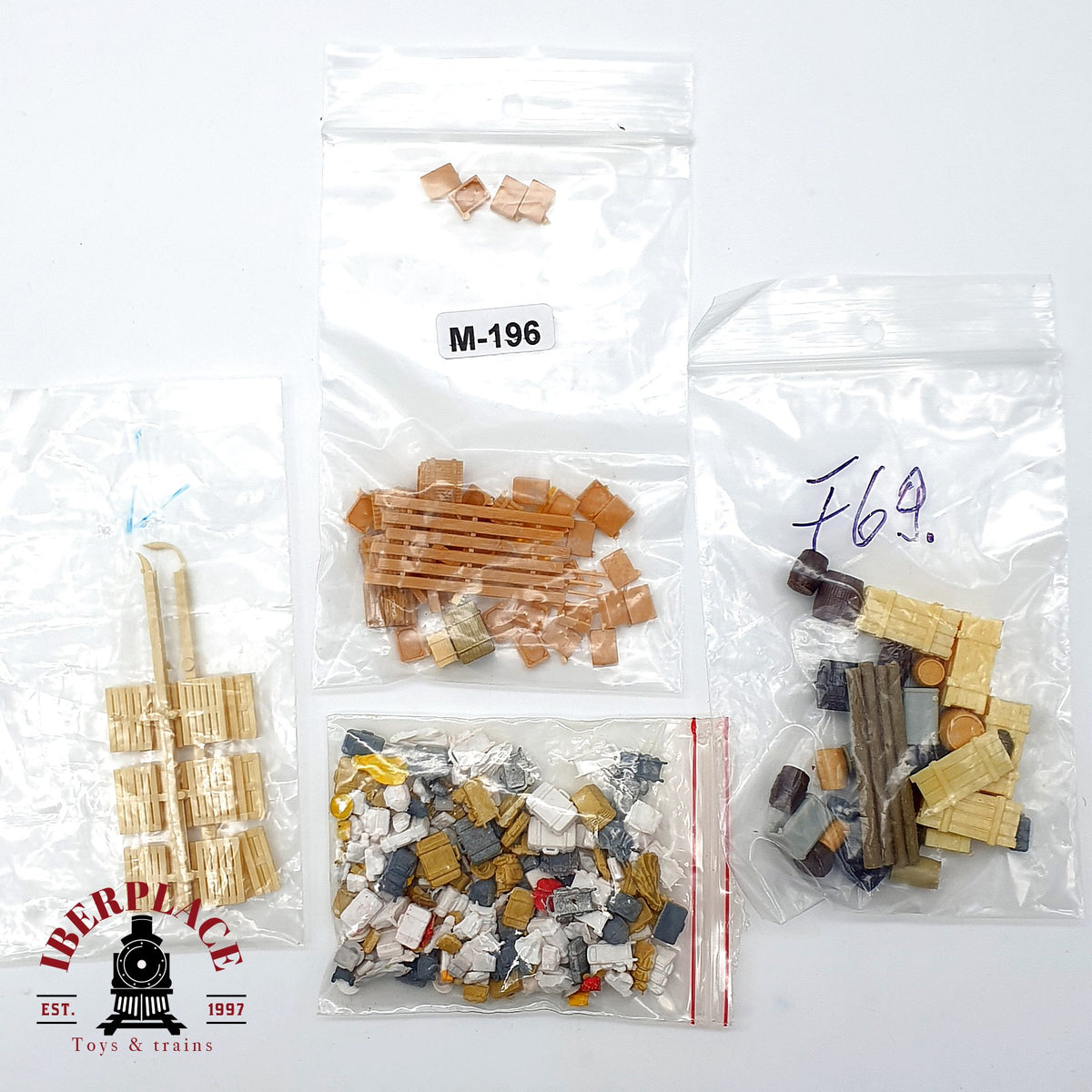 ♻️ 🚂 Figuras accesorios para cargas y almacén de mercancias  Escala H0 1:87