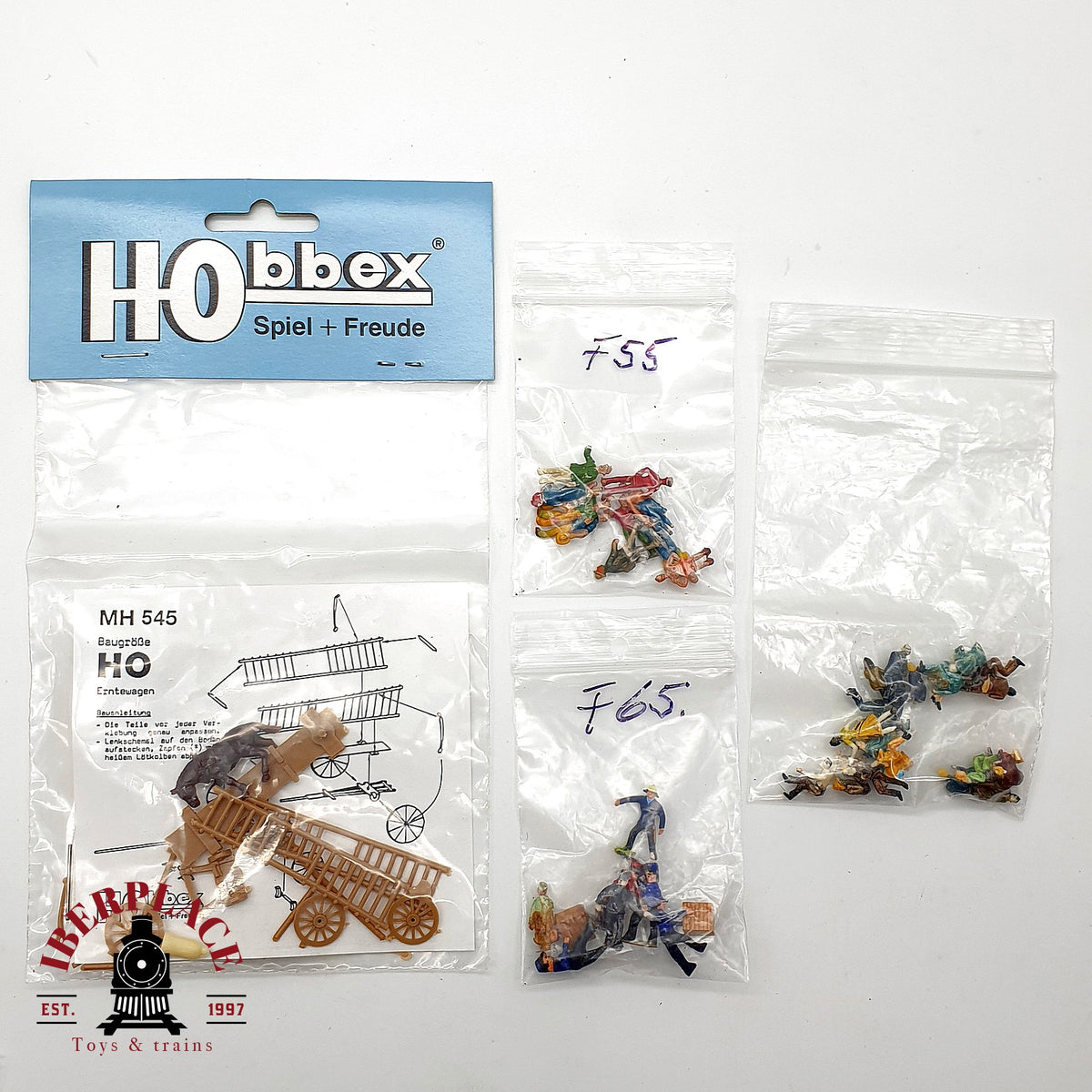 ♻️ 🚂 Figuras Carro De Cosecha Hobbex MH 545 Y Figuras varias oficiales Escala H0 1:87