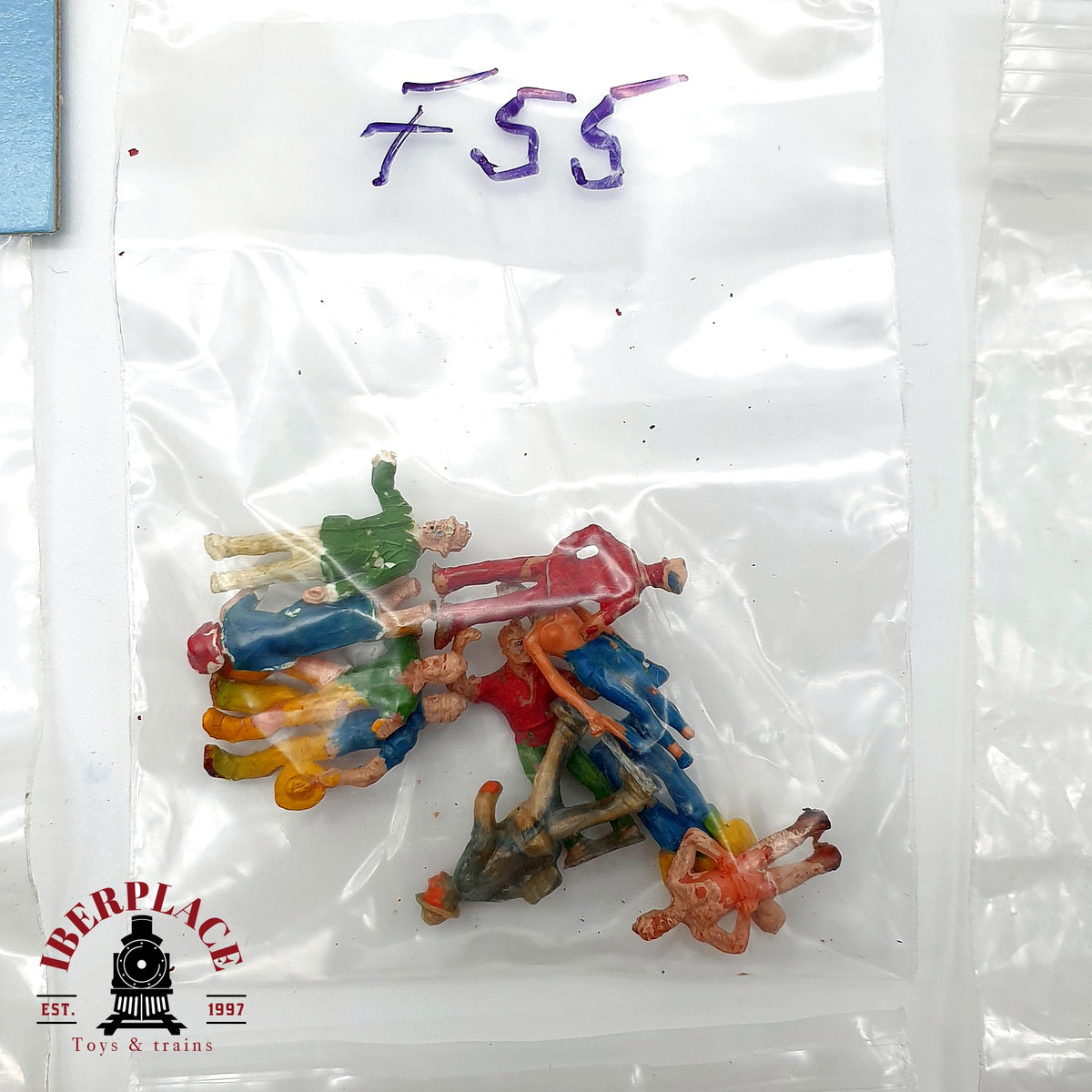 ♻️ 🚂 Figuras Carro De Cosecha Hobbex MH 545 Y Figuras varias oficiales Escala H0 1:87