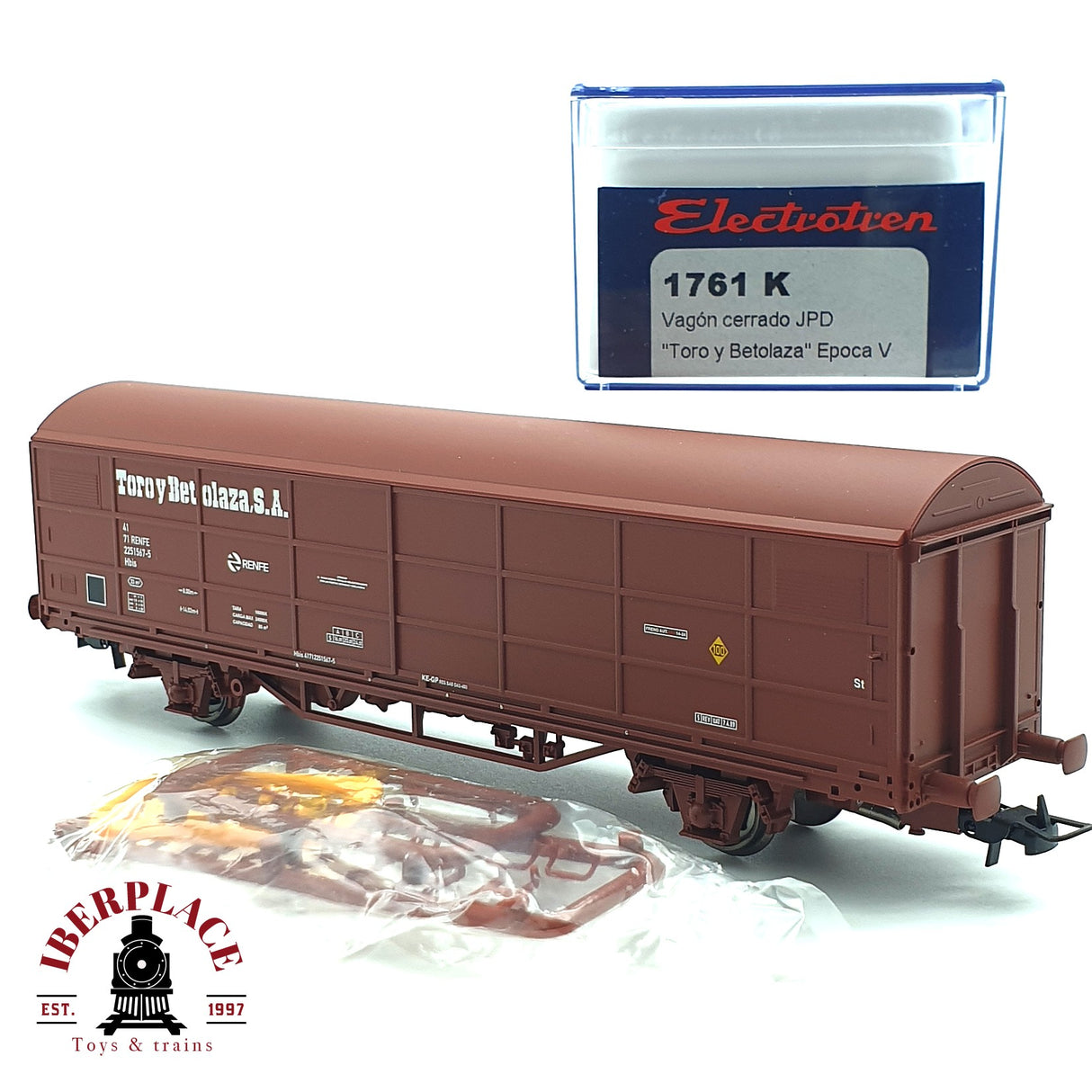 💡DC Electrotren 1761K vagón cerrado Toro y Betolaza RENFE Ep V H0 escala 1:87 A22 1/4
