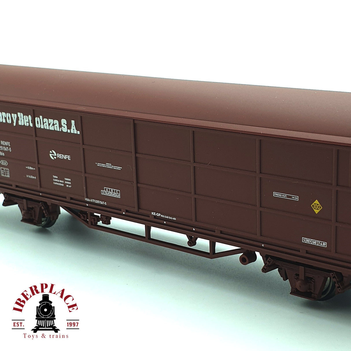💡DC Electrotren 1761K vagón cerrado Toro y Betolaza RENFE Ep V H0 escala 1:87 A22 1/4