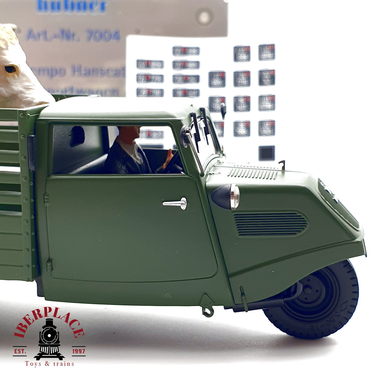 ♻️ Hübner 7004 Coche Tempo Hanseat transporte de animales escala 1:32 E20