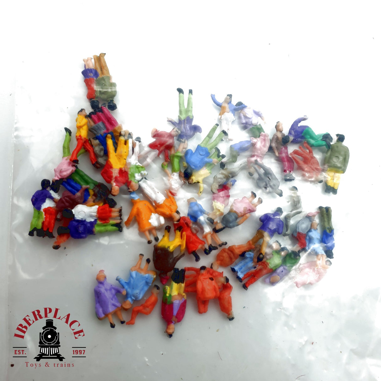 ♻️ Lote de Figuras varias personas sueltas y en pareja N escala 1:160 E20