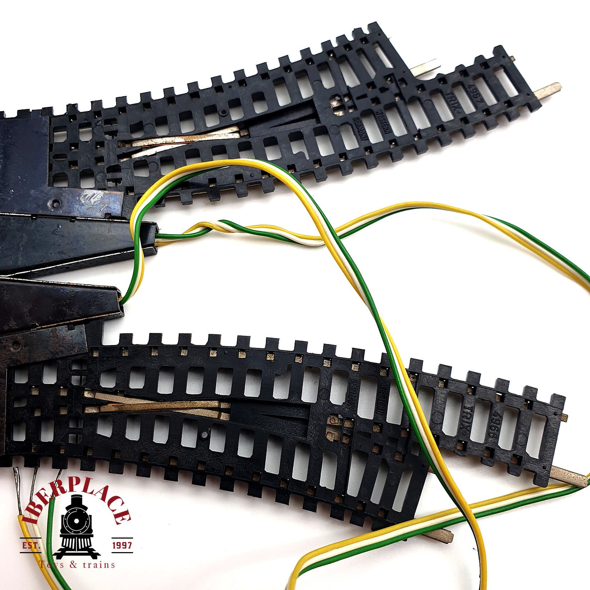 ♻️ Minitrix 2x 4967 4966 desvió curvos derecha e izquierda N escala 1:160 V10